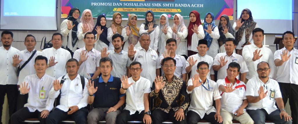 Sertifikat SMM ISO 9001:2015 dan SMK3 Kembali Dianugerahkan kepada SMK SMTI Banda Aceh