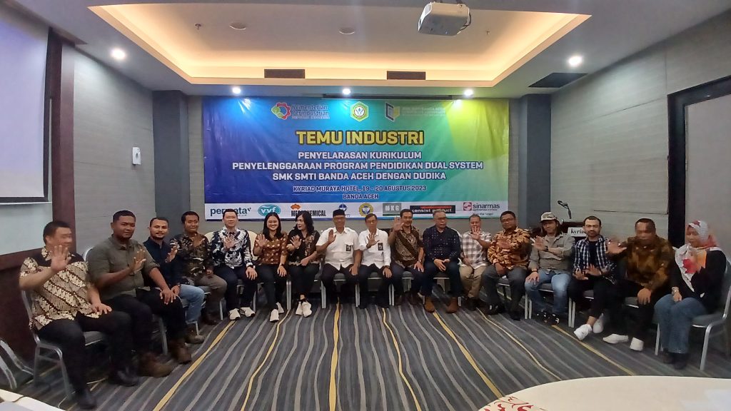 SMK SMTI Banda Aceh Menggelar Temu Industri untuk Penyelarasan Kurikulum