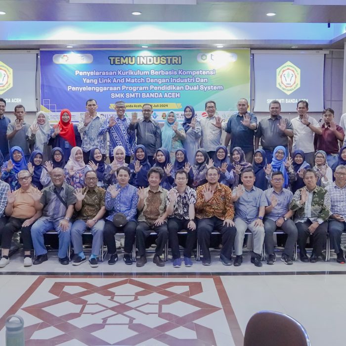 SMK SMTI Banda Aceh Gelar Temu Industri dalam Rangka Penyelarasan Kurikulum Kompetensi yang Link and Match dengan Industri